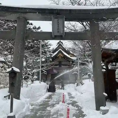 彌彦神社　(伊夜日子神社)の鳥居