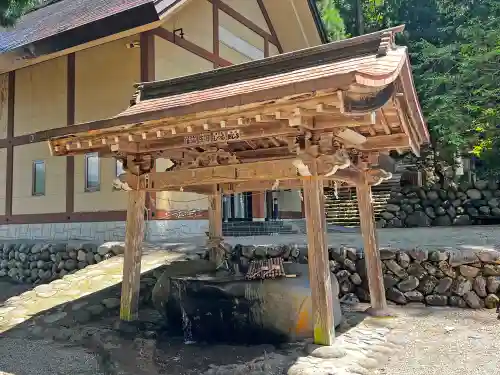 白川八幡神社の手水