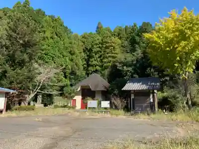 木造地蔵菩薩坐像のその他建物