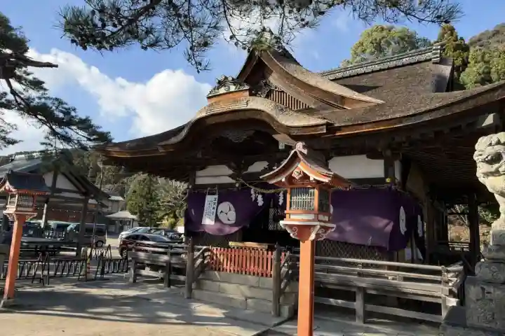 白鬚神社の{uncategorized: "未分類", other: "その他", undefined: "問題あり", building: "その他建物", grave: "お墓", sacred_gate: "鳥居", guardian: "狛犬", statue: "像", buddha: "仏像", history: "歴史", nature: "自然", garden: "庭園", animal: "動物", pagoda: "塔", temizu: "手水舎", mountain_gate: "山門・神門", sanctuary: "本殿・本堂", subordinate: "末社・摂社", art: "芸術", scenery: "景色", jizo: "地蔵", ema: "絵馬", goshuin: "御朱印", omikuji: "おみくじ", items: "授与品その他", amulet: "お守り", goshuincho: "御朱印帳", eats: "食事", festival: "お祭り", votive_dance: "神楽", shichigosan: "七五三参", wedding: "結婚式", experience: "体験その他", initially: "初詣", around: "周辺", anti_infection: "感染症対策"}