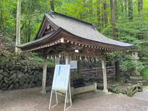 宝登山神社の手水