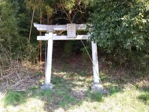 御嶽神社/駒形神社の鳥居