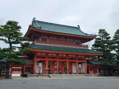 平安神宮の山門・神門