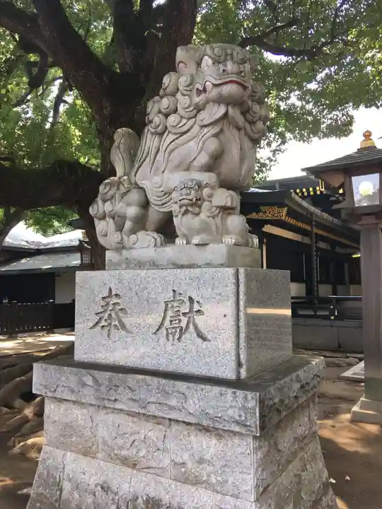 穴八幡宮の狛犬