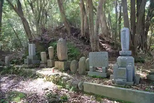 補陀洛山寺のお墓