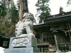 羽山神社の狛犬