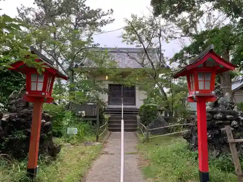 諏訪神社の本殿・本堂