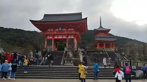 清水寺の山門・神門