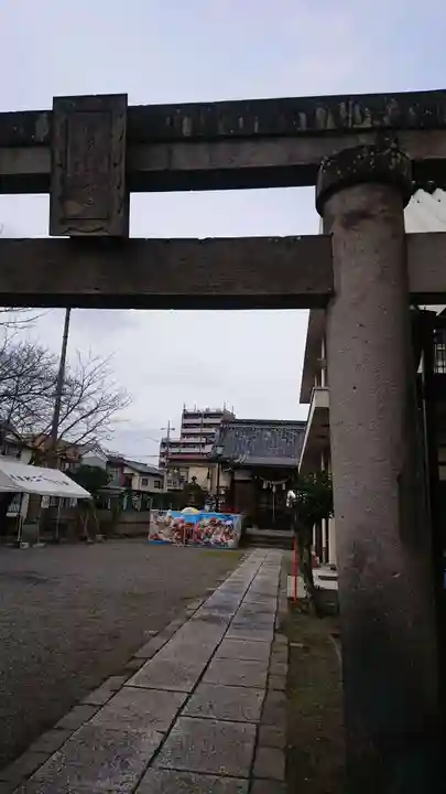 諏訪若御子神社の鳥居