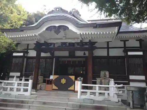 鳥越神社の本殿・本堂