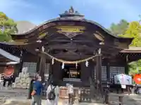 武田神社の本殿・本堂