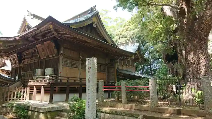 神崎神社の本殿・本堂