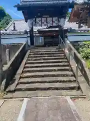 宝泉寺の山門