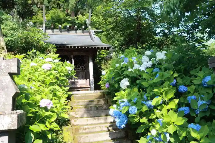 三春駒神社の本殿・本堂
