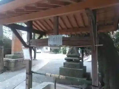 荘八幡神社の手水舎