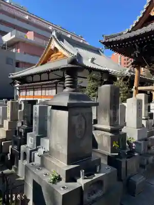 西教寺の{uncategorized: "未分類", other: "その他", undefined: "問題あり", building: "その他建物", grave: "お墓", sacred_gate: "鳥居", guardian: "狛犬", statue: "像", buddha: "仏像", history: "歴史", nature: "自然", garden: "庭園", animal: "動物", pagoda: "塔", temizu: "手水舎", mountain_gate: "山門・神門", sanctuary: "本殿・本堂", subordinate: "末社・摂社", art: "芸術", scenery: "景色", jizo: "地蔵", ema: "絵馬", goshuin: "御朱印", omikuji: "おみくじ", items: "授与品その他", amulet: "お守り", goshuincho: "御朱印帳", eats: "食事", festival: "お祭り", votive_dance: "神楽", shichigosan: "七五三参", wedding: "結婚式", experience: "体験その他", initially: "初詣", around: "周辺", anti_infection: "感染症対策"}