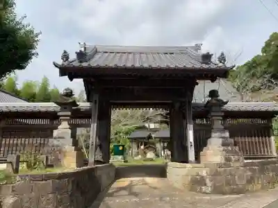 不老山 布田 薬王寺の山門・神門