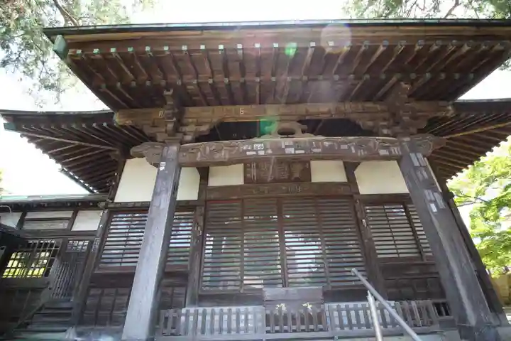 実蔵院の本殿・本堂