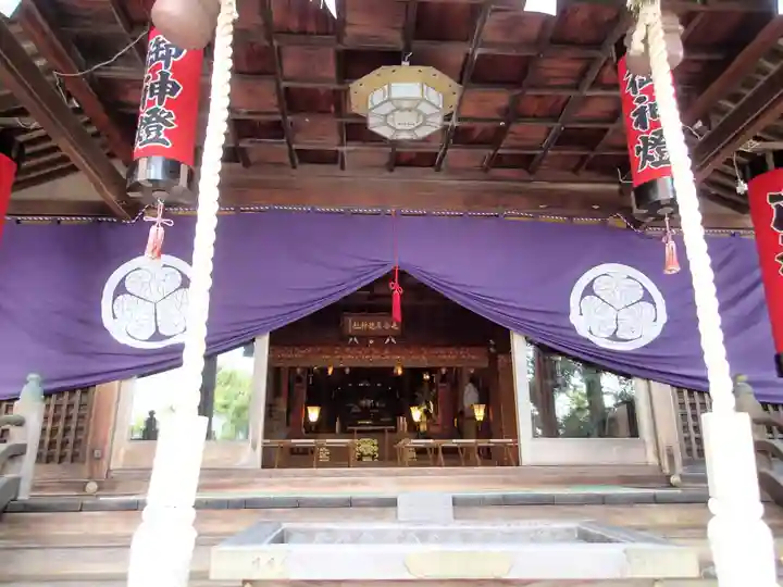 毛谷黒龍神社の本殿・本堂