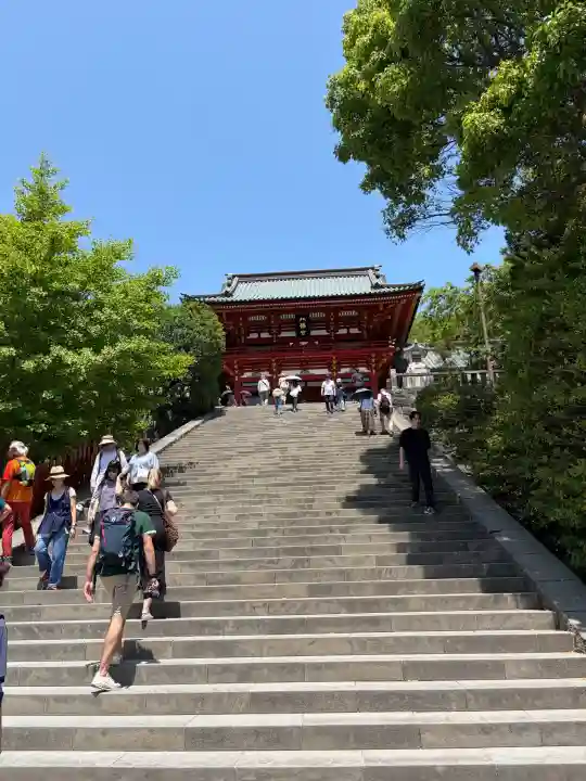 鶴岡八幡宮の{uncategorized: "未分類", other: "その他", undefined: "問題あり", building: "その他建物", grave: "お墓", sacred_gate: "鳥居", guardian: "狛犬", statue: "像", buddha: "仏像", history: "歴史", nature: "自然", garden: "庭園", animal: "動物", pagoda: "塔", temizu: "手水舎", mountain_gate: "山門・神門", sanctuary: "本殿・本堂", subordinate: "末社・摂社", art: "芸術", scenery: "景色", jizo: "地蔵", ema: "絵馬", goshuin: "御朱印", omikuji: "おみくじ", items: "授与品その他", amulet: "お守り", goshuincho: "御朱印帳", eats: "食事", festival: "お祭り", votive_dance: "神楽", shichigosan: "七五三参", wedding: "結婚式", experience: "体験その他", initially: "初詣", around: "周辺", anti_infection: "感染症対策"}