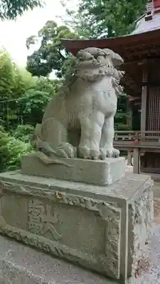 素鵞神社の狛犬