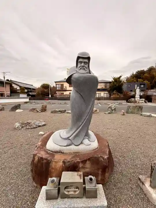 龍源院の{uncategorized: "未分類", other: "その他", undefined: "問題あり", building: "その他建物", grave: "お墓", sacred_gate: "鳥居", guardian: "狛犬", statue: "像", buddha: "仏像", history: "歴史", nature: "自然", garden: "庭園", animal: "動物", pagoda: "塔", temizu: "手水舎", mountain_gate: "山門・神門", sanctuary: "本殿・本堂", subordinate: "末社・摂社", art: "芸術", scenery: "景色", jizo: "地蔵", ema: "絵馬", goshuin: "御朱印", omikuji: "おみくじ", items: "授与品その他", amulet: "お守り", goshuincho: "御朱印帳", eats: "食事", festival: "お祭り", votive_dance: "神楽", shichigosan: "七五三参", wedding: "結婚式", experience: "体験その他", initially: "初詣", around: "周辺", anti_infection: "感染症対策"}