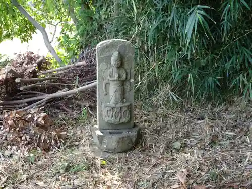 稲荷神社の地蔵