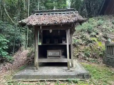伊加奈志神社の末社・摂社