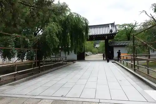 醍醐寺の山門