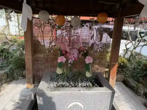 仙台大神宮の{uncategorized: "未分類", other: "その他", undefined: "問題あり", building: "その他建物", grave: "お墓", sacred_gate: "鳥居", guardian: "狛犬", statue: "像", buddha: "仏像", history: "歴史", nature: "自然", garden: "庭園", animal: "動物", pagoda: "塔", temizu: "手水舎", mountain_gate: "山門・神門", sanctuary: "本殿・本堂", subordinate: "末社・摂社", art: "芸術", scenery: "景色", jizo: "地蔵", ema: "絵馬", goshuin: "御朱印", omikuji: "おみくじ", items: "授与品その他", amulet: "お守り", goshuincho: "御朱印帳", eats: "食事", festival: "お祭り", votive_dance: "神楽", shichigosan: "七五三参", wedding: "結婚式", experience: "体験その他", initially: "初詣", around: "周辺", anti_infection: "感染症対策"}