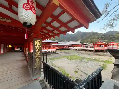 厳島神社の{uncategorized: "未分類", other: "その他", undefined: "問題あり", building: "その他建物", grave: "お墓", sacred_gate: "鳥居", guardian: "狛犬", statue: "像", buddha: "仏像", history: "歴史", nature: "自然", garden: "庭園", animal: "動物", pagoda: "塔", temizu: "手水舎", mountain_gate: "山門・神門", sanctuary: "本殿・本堂", subordinate: "末社・摂社", art: "芸術", scenery: "景色", jizo: "地蔵", ema: "絵馬", goshuin: "御朱印", omikuji: "おみくじ", items: "授与品その他", amulet: "お守り", goshuincho: "御朱印帳", eats: "食事", festival: "お祭り", votive_dance: "神楽", shichigosan: "七五三参", wedding: "結婚式", experience: "体験その他", initially: "初詣", around: "周辺", anti_infection: "感染症対策"}