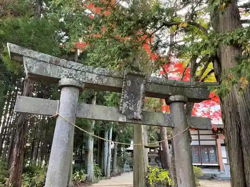 八幡神社の鳥居