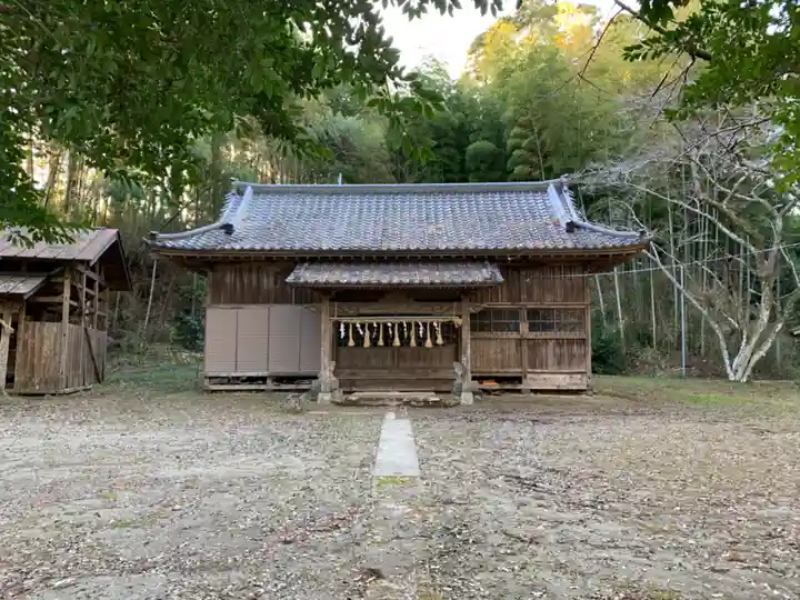 坂本神社の本殿・本堂