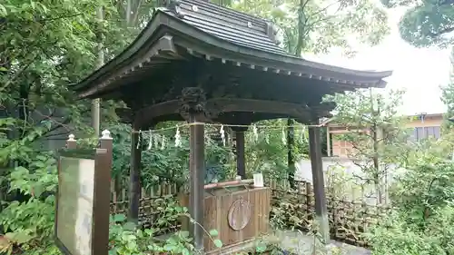 産千代稲荷神社の手水舎