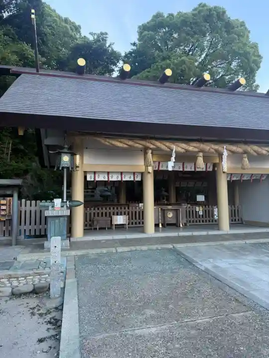 神前神社の{uncategorized: "未分類", other: "その他", undefined: "問題あり", building: "その他建物", grave: "お墓", sacred_gate: "鳥居", guardian: "狛犬", statue: "像", buddha: "仏像", history: "歴史", nature: "自然", garden: "庭園", animal: "動物", pagoda: "塔", temizu: "手水舎", mountain_gate: "山門・神門", sanctuary: "本殿・本堂", subordinate: "末社・摂社", art: "芸術", scenery: "景色", jizo: "地蔵", ema: "絵馬", goshuin: "御朱印", omikuji: "おみくじ", items: "授与品その他", amulet: "お守り", goshuincho: "御朱印帳", eats: "食事", festival: "お祭り", votive_dance: "神楽", shichigosan: "七五三参", wedding: "結婚式", experience: "体験その他", initially: "初詣", around: "周辺", anti_infection: "感染症対策"}