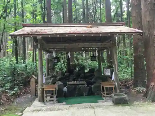 横浜八幡神社の手水舎
