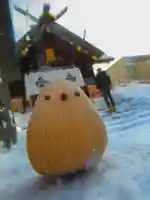 札幌諏訪神社の像