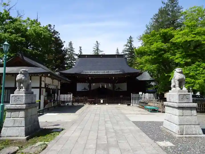 象山神社の本殿・本堂