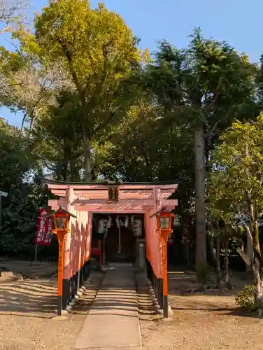 片埜神社の{uncategorized: "未分類", other: "その他", undefined: "問題あり", building: "その他建物", grave: "お墓", sacred_gate: "鳥居", guardian: "狛犬", statue: "像", buddha: "仏像", history: "歴史", nature: "自然", garden: "庭園", animal: "動物", pagoda: "塔", temizu: "手水舎", mountain_gate: "山門・神門", sanctuary: "本殿・本堂", subordinate: "末社・摂社", art: "芸術", scenery: "景色", jizo: "地蔵", ema: "絵馬", goshuin: "御朱印", omikuji: "おみくじ", items: "授与品その他", amulet: "お守り", goshuincho: "御朱印帳", eats: "食事", festival: "お祭り", votive_dance: "神楽", shichigosan: "七五三参", wedding: "結婚式", experience: "体験その他", initially: "初詣", around: "周辺", anti_infection: "感染症対策"}