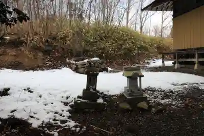 石上神社の末社・摂社