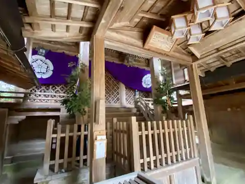 三所神社の本殿