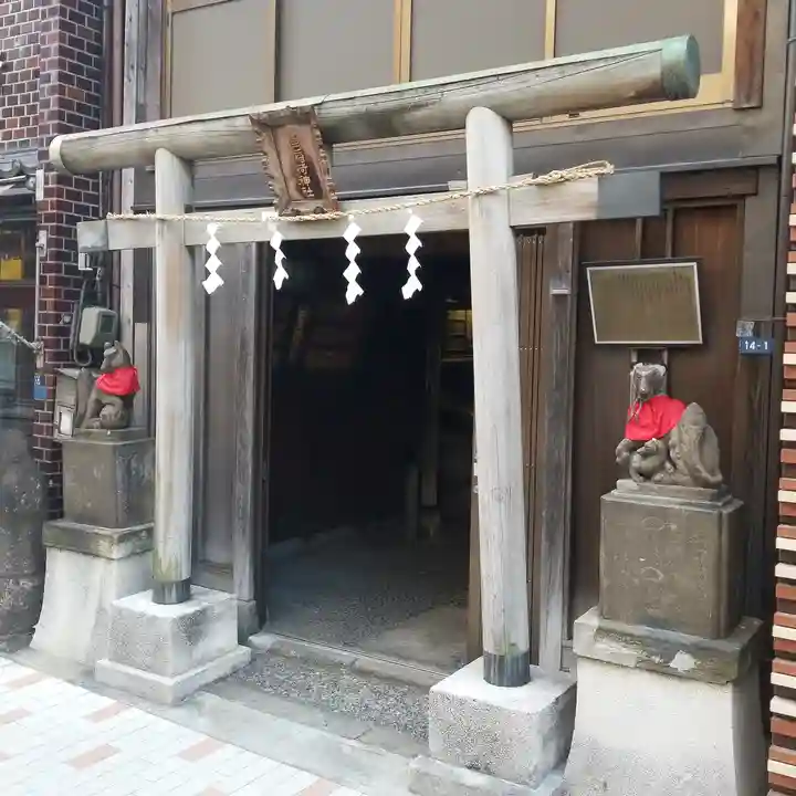 箭弓稲荷神社の鳥居