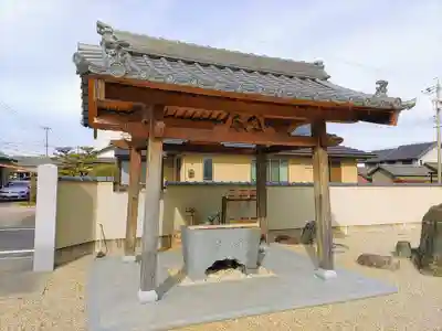 法林寺の手水舎