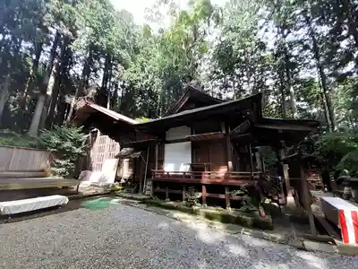 日光大室高龗神社の本殿・本堂