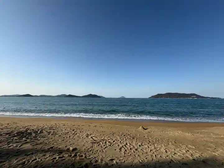 壱岐神社の{uncategorized: "未分類", other: "その他", undefined: "問題あり", building: "その他建物", grave: "お墓", sacred_gate: "鳥居", guardian: "狛犬", statue: "像", buddha: "仏像", history: "歴史", nature: "自然", garden: "庭園", animal: "動物", pagoda: "塔", temizu: "手水舎", mountain_gate: "山門・神門", sanctuary: "本殿・本堂", subordinate: "末社・摂社", art: "芸術", scenery: "景色", jizo: "地蔵", ema: "絵馬", goshuin: "御朱印", omikuji: "おみくじ", items: "授与品その他", amulet: "お守り", goshuincho: "御朱印帳", eats: "食事", festival: "お祭り", votive_dance: "神楽", shichigosan: "七五三参", wedding: "結婚式", experience: "体験その他", initially: "初詣", around: "周辺", anti_infection: "感染症対策"}