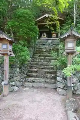丹生川上神社(中社)の末社・摂社