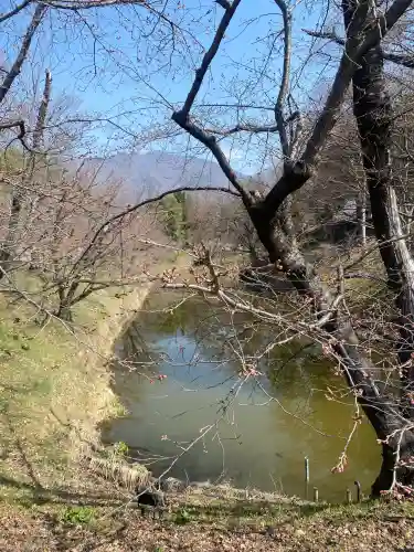 眞田神社の{uncategorized: "未分類", other: "その他", undefined: "問題あり", building: "その他建物", grave: "お墓", sacred_gate: "鳥居", guardian: "狛犬", statue: "像", buddha: "仏像", history: "歴史", nature: "自然", garden: "庭園", animal: "動物", pagoda: "塔", temizu: "手水舎", mountain_gate: "山門・神門", sanctuary: "本殿・本堂", subordinate: "末社・摂社", art: "芸術", scenery: "景色", jizo: "地蔵", ema: "絵馬", goshuin: "御朱印", omikuji: "おみくじ", items: "授与品その他", amulet: "お守り", goshuincho: "御朱印帳", eats: "食事", festival: "お祭り", votive_dance: "神楽", shichigosan: "七五三参", wedding: "結婚式", experience: "体験その他", initially: "初詣", around: "周辺", anti_infection: "感染症対策"}