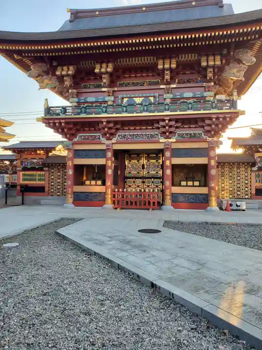 大杉神社の山門・神門