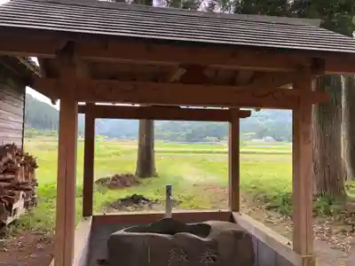 苅田姫神社の手水舎