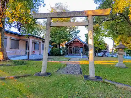 八幡社の鳥居